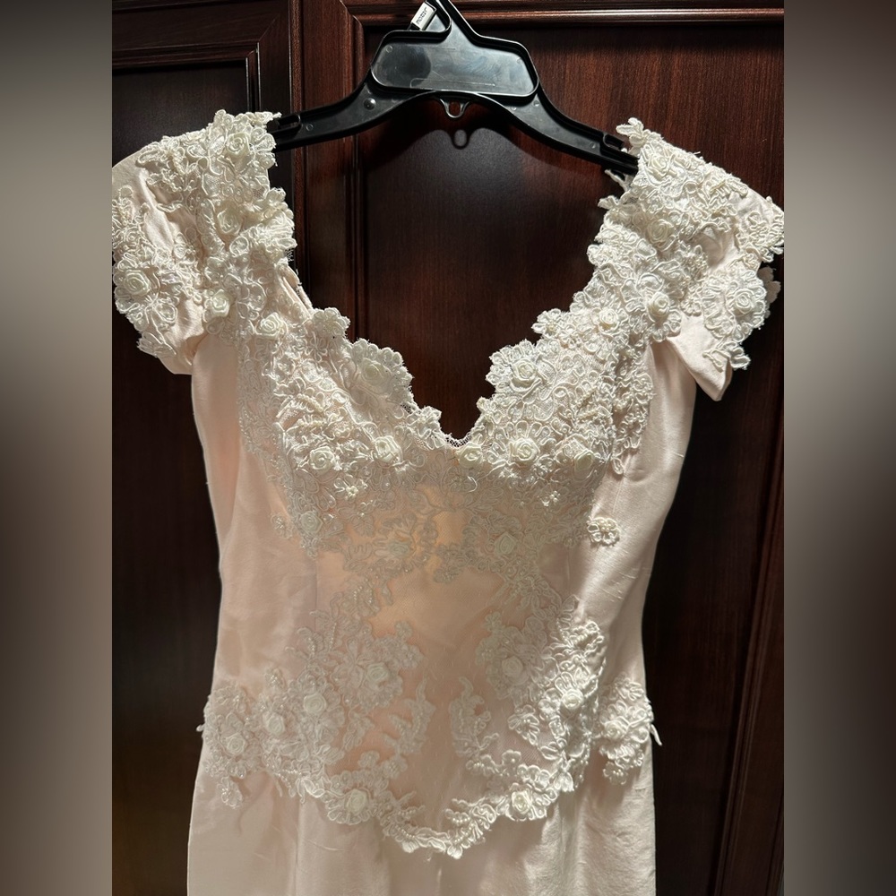 Gorgeous silk taffeta sheath wedding dress